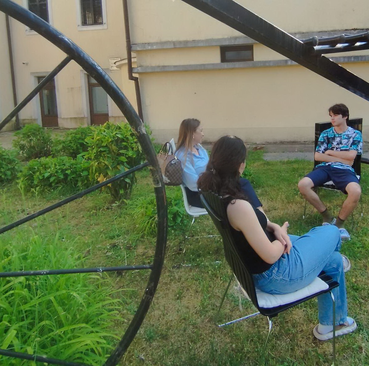 slike sa radionice u dvoritu 2